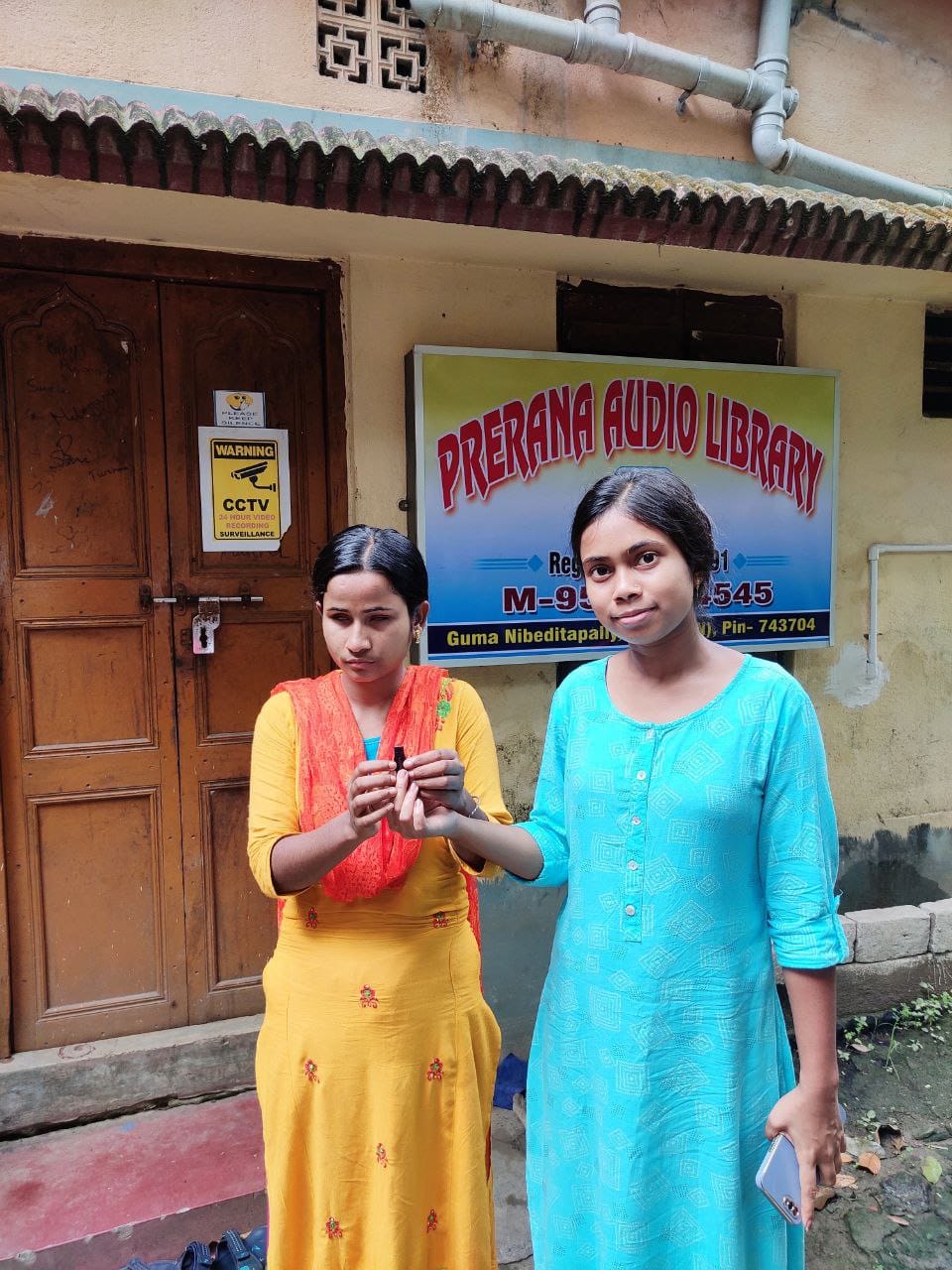 students-with-devices.jpg
